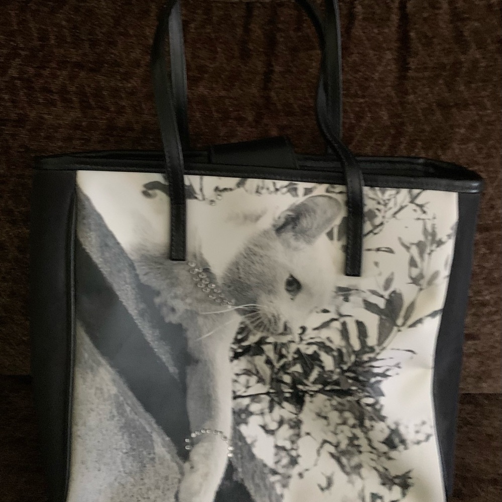 Chic Black and White Cat Design Tote Bag